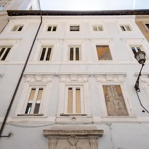 59 Steps Trevi Πανσιόν