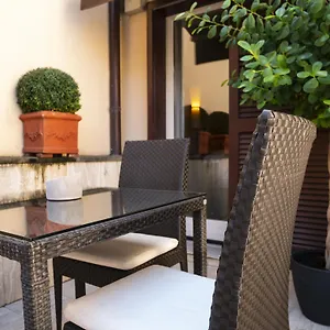 בית הארחה Intown Luxury House, רומא